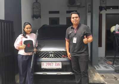 Sales Honda fatmawati IKB jakarta foto serah terima mobil (1)
