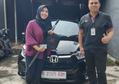 Sales Honda fatmawati IKB jakarta foto serah terima mobil (2)