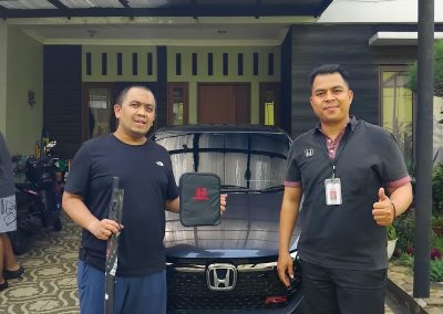 Sales Honda fatmawati IKB jakarta foto serah terima mobil (5)