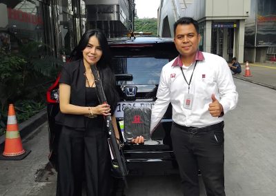 Sales Honda fatmawati IKB jakarta foto serah terima mobil (6)